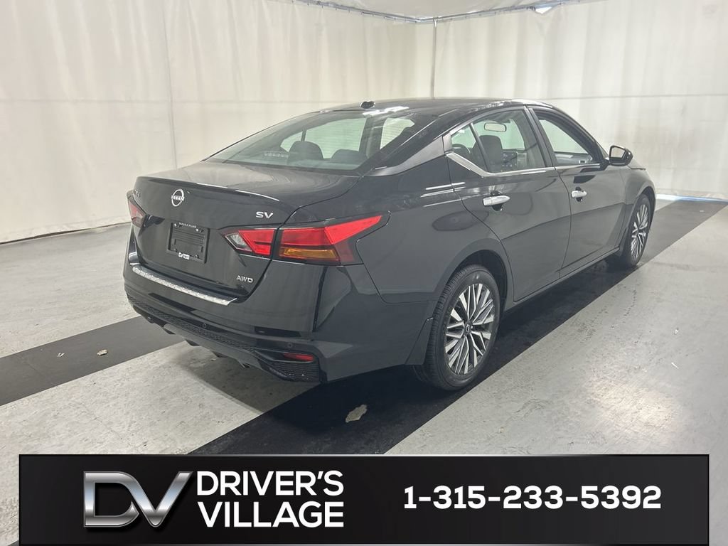 Used 2023 Nissan Altima 2.5 SV AWD/4WD image 2
