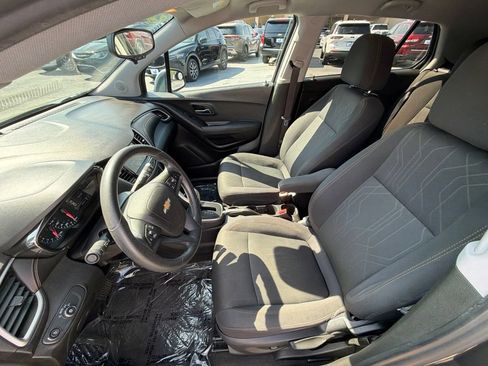 Used 2018 Chevrolet Trax LT FWD image 9