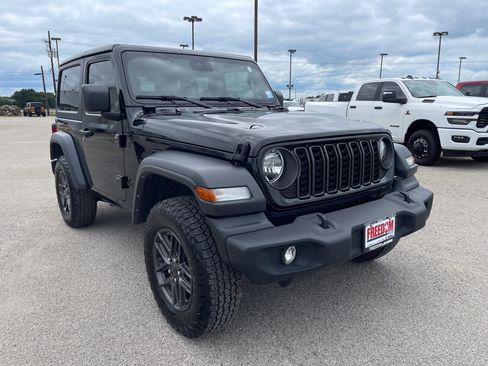 Used 2024 Jeep Wrangler Sport AWD/4WD image 2