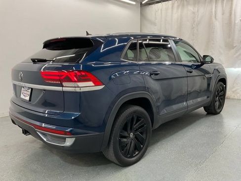 Used 2023 Volkswagen Atlas Cross Sport SE FWD image 7