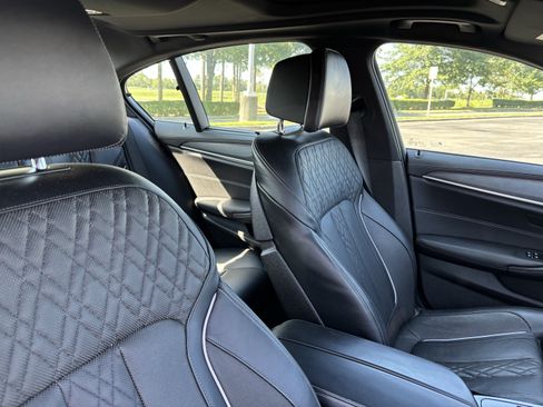 Used 2021 BMW M550i xDrive w/ Executive Package AWD/4WD image 35
