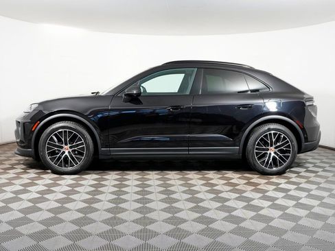 New 2026 Porsche Macan 4 Electric image 2