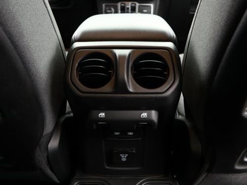New 2026 Jeep Wrangler Unlimited Rubicon AWD/4WD image 28