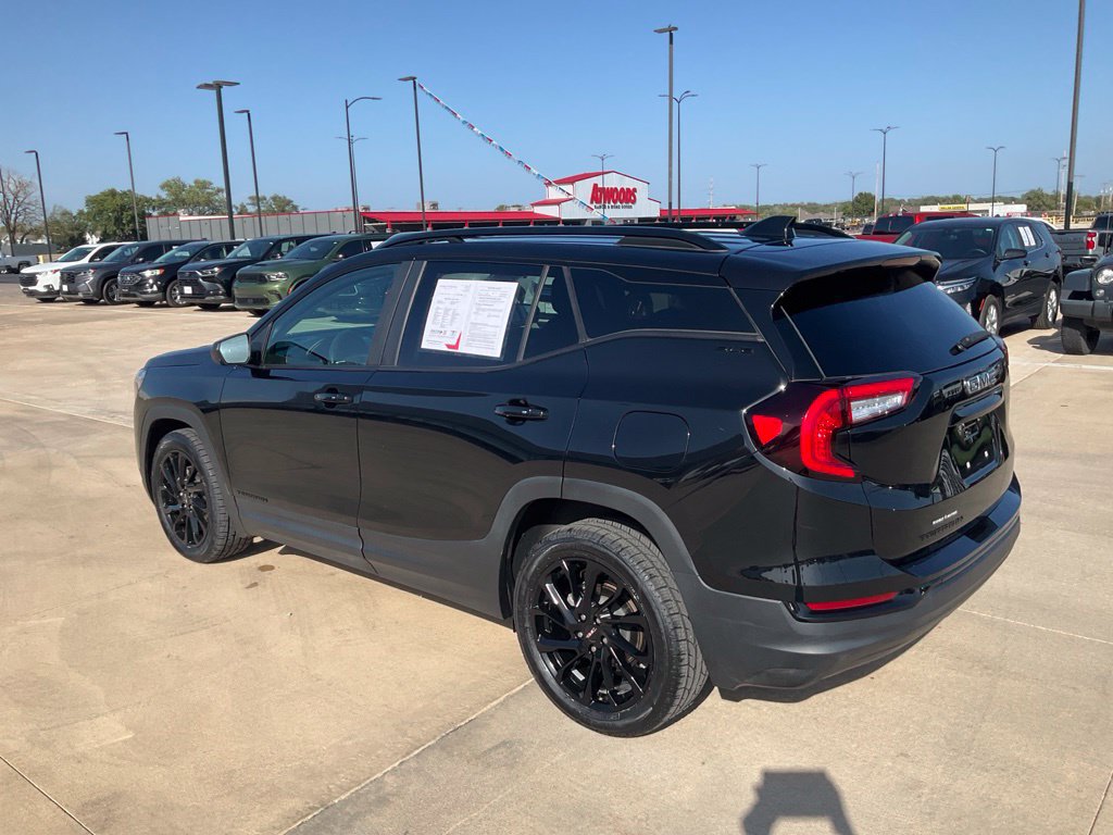 Used 2023 GMC Terrain SLE w/ Driver Convenience Package FWD image 33