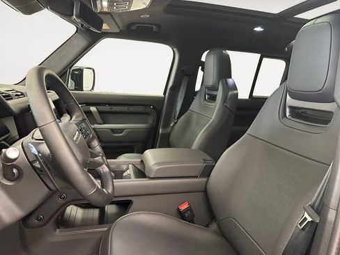 New 2026 Land Rover Defender 110 OCTA AWD/4WD image 9