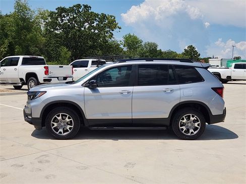 Used 2023 Honda Passport TrailSport image 5