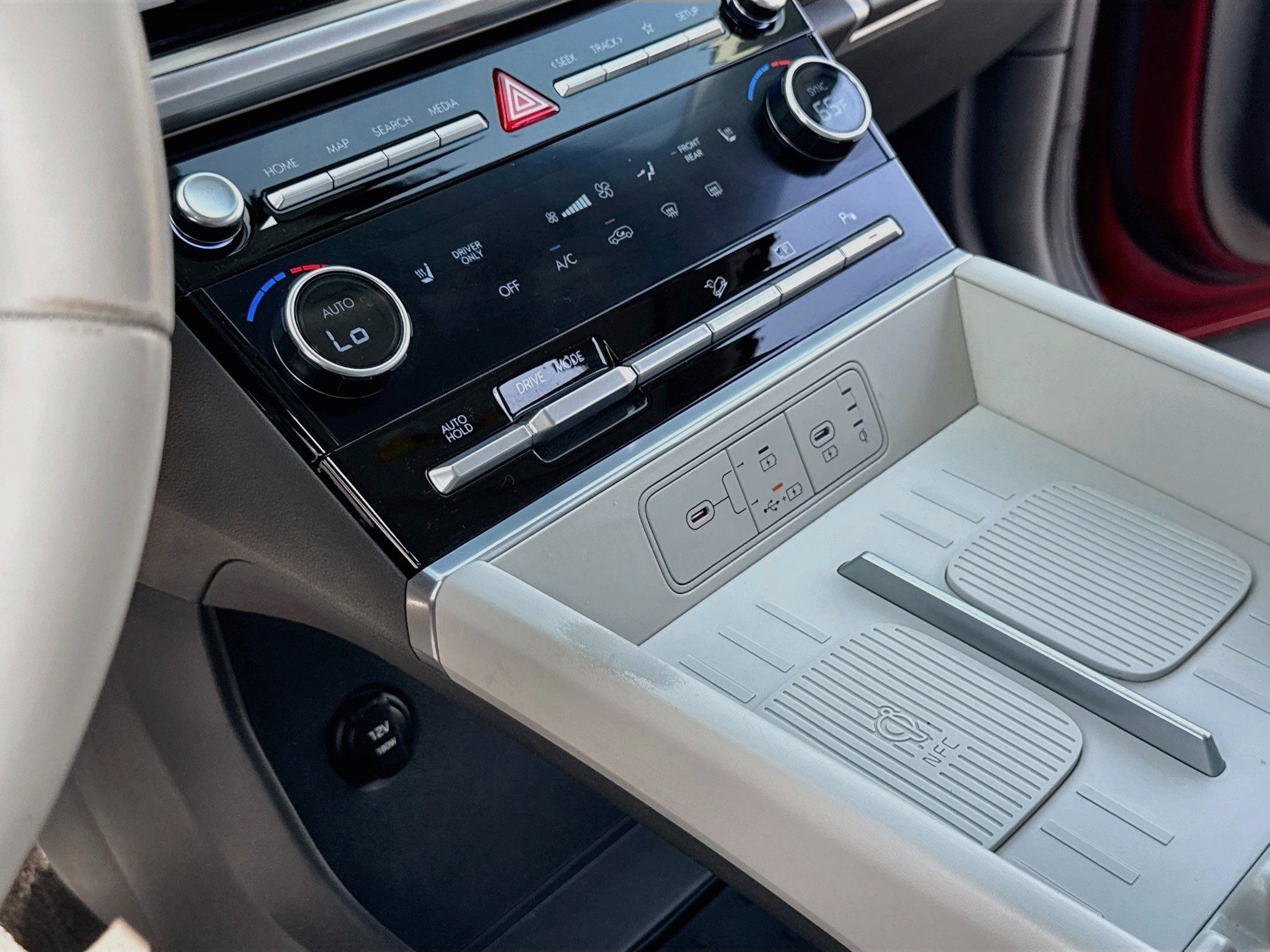 Certified 2025 Hyundai Santa Fe SEL FWD image 19