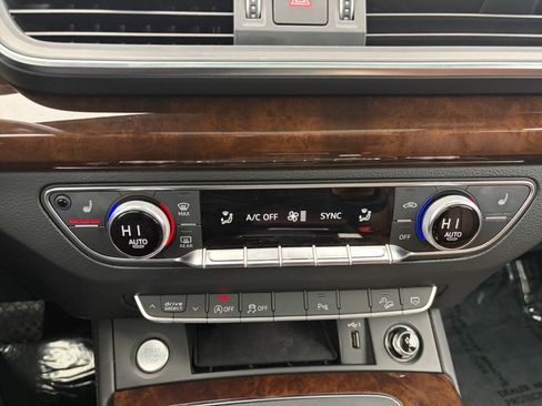 Used 2020 Audi Q5 2.0T Premium Plus image 18