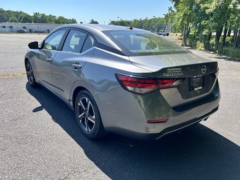 Used 2025 Nissan Sentra SV FWD image 5