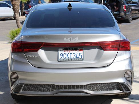 Used 2023 Kia Forte LXS w/ LXS Technology Package image 8