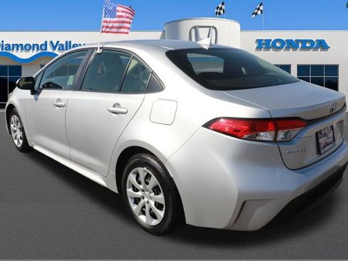 Used 2025 Toyota Corolla LE image 4