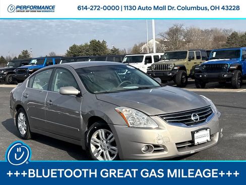 Used 2012 Nissan Altima 2.5 S w/ Special Edition Pkg image 1