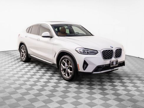 Used 2022 BMW X4 xDrive30i w/ Premium Package image 8