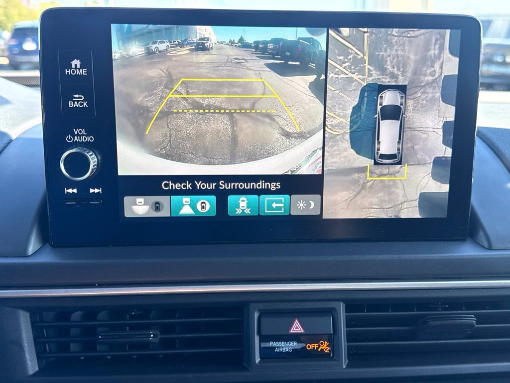 Certified 2025 Honda Pilot Elite image 34