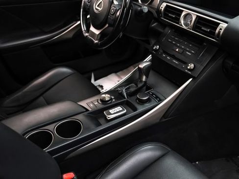 Used 2016 Lexus IS 200t RWD image 21