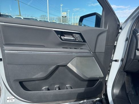 Used 2024 GMC Sierra EV Denali image 27