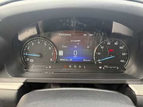 Used 2021 Ford Explorer XLT w/ Equipment Group 202A RWD image 16