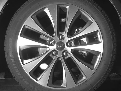Used 2019 Ford Fusion SE AWD/4WD image 11