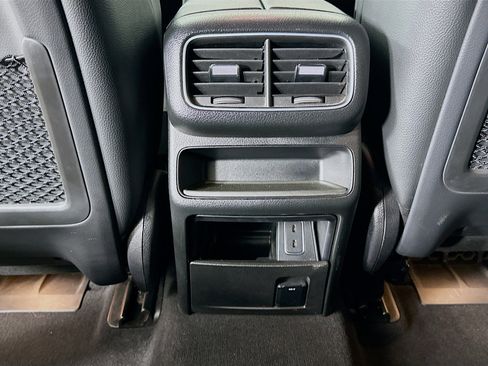 Certified 2021 Mercedes-Benz GLE 350 4MATIC w/ Premium Package image 33