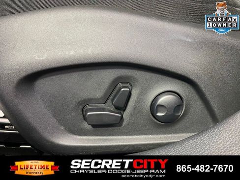 Used 2024 Jeep Compass Latitude w/ Convenience Group AWD/4WD image 13