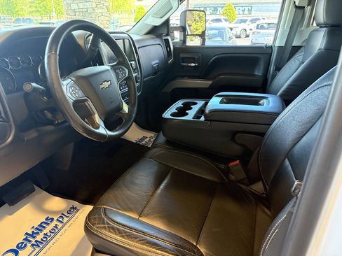 Used 2017 Chevrolet Silverado 2500 LT w/ LT Fleet Convenience Package AWD/4WD image 2