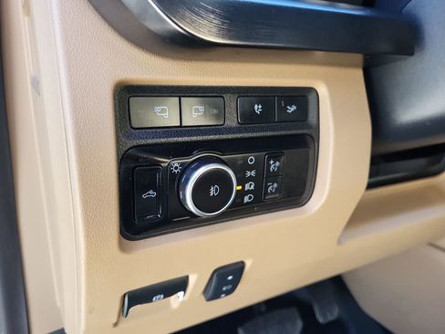 Used 2023 Ford F250 Lariat w/ Chrome Package image 14