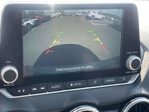 Used 2025 Nissan Sentra SV FWD image 16