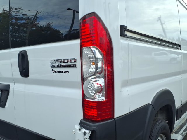 Used 2025 RAM ProMaster 2500 w/ U-Haul Equipment Group FWD image 14