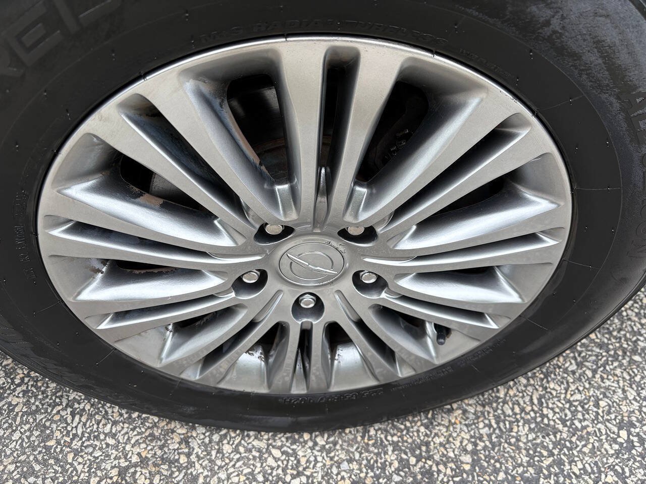 Used 2014 Chrysler Town & Country Touring-L w/ Driver Convenience Group FWD image 7
