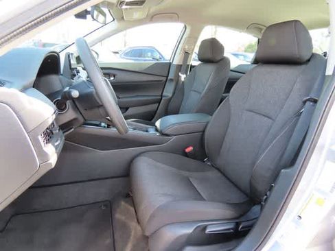 Certified 2025 Honda Accord LX image 11