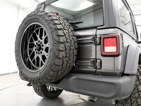 Used 2024 Jeep Wrangler Sport AWD/4WD image 31