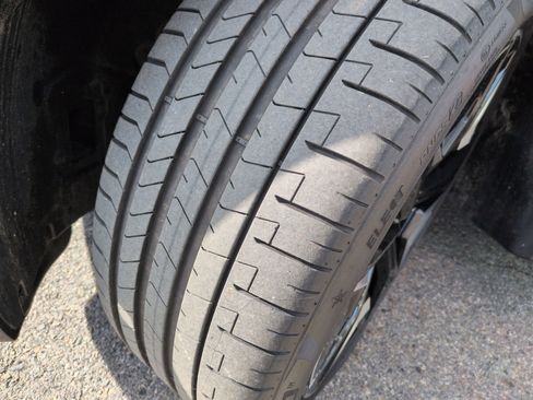 Used 2025 BMW iX M60 image 12