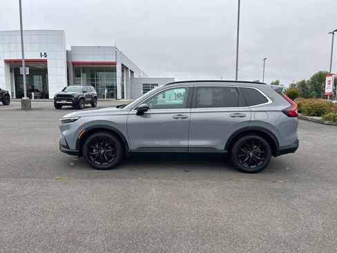 Used 2023 Honda CR-V Sport image 3
