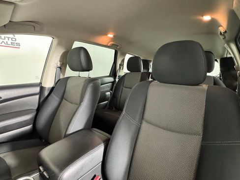 Used 2019 Nissan Pathfinder S AWD/4WD image 12