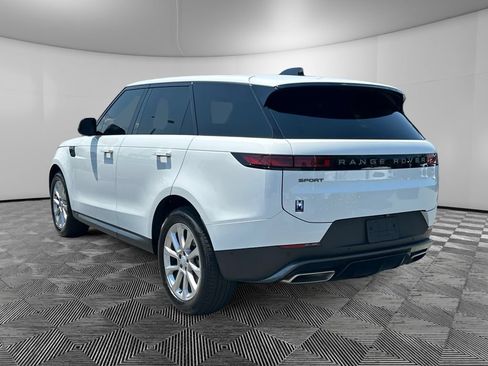 Used 2025 Land Rover Range Rover Sport SE AWD/4WD image 3