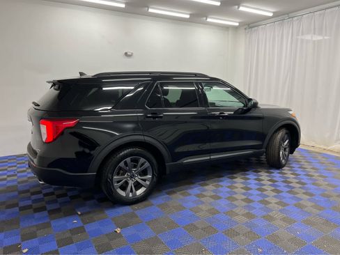 Used 2021 Ford Explorer XLT w/ Equipment Group 202A image 8
