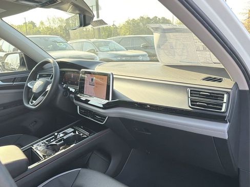 New 2026 Volkswagen Atlas Peak Edition AWD/4WD image 21