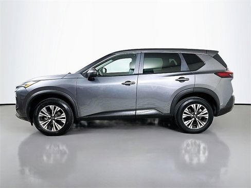 Used 2023 Nissan Rogue SV image 4