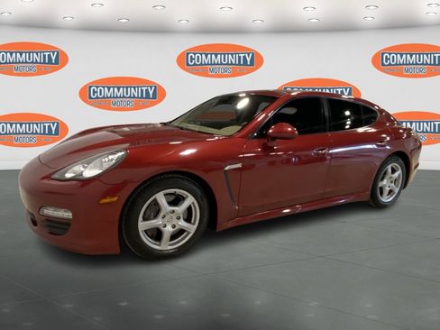 Used 2011 Porsche Panamera image 2