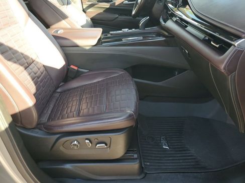 Certified 2023 Cadillac Escalade ESV Premium Luxury Platinum w/ LPO, Radiant Package image 16