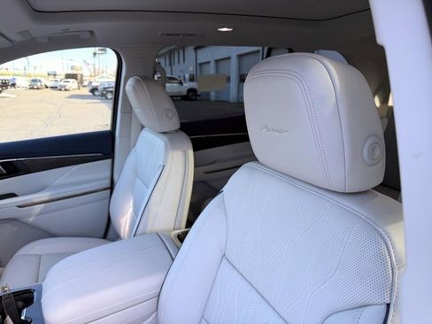 New 2026 Buick Enclave Avenir w/ Super Cruise Package image 11