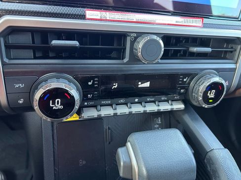 Certified 2025 Toyota 4Runner Limited AWD/4WD image 28