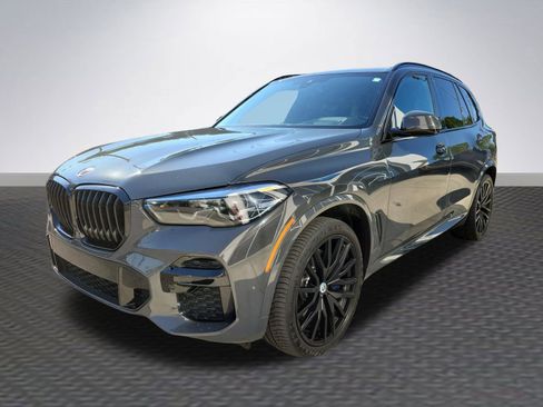 Used 2022 BMW X5 M50i w/ Premium Package image 3