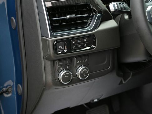 Used 2026 GMC Yukon Elevation AWD/4WD image 19