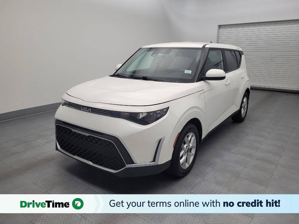 Used 2025 Kia Soul LX w/ LX Technology Package FWD image 1