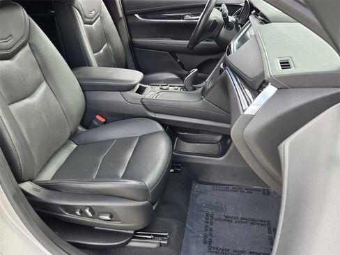 Used 2020 Cadillac XT5 Premium Luxury image 17
