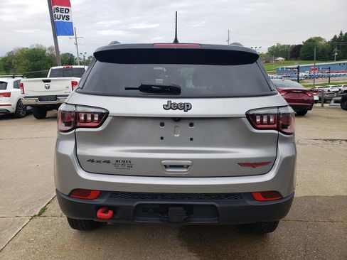Used 2023 Jeep Compass Trailhawk w/ Trailhawk Convenience Group AWD/4WD image 4