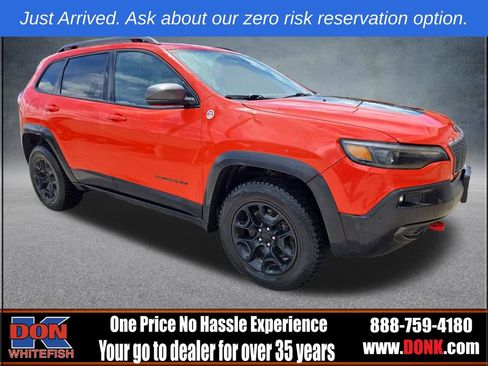 Used 2021 Jeep Cherokee Trailhawk w/ Trailer Tow Group AWD/4WD image 1