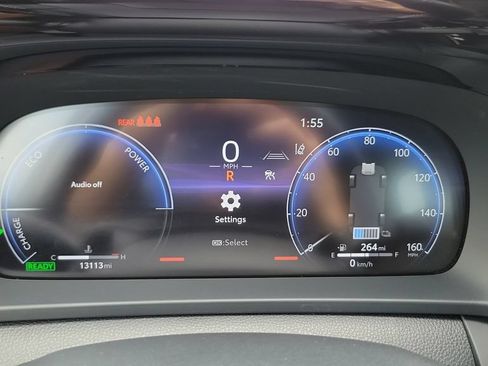Certified 2025 Toyota Crown Signia AWD/4WD image 22