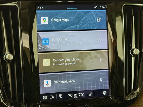 Used 2023 Volvo XC60 T8 Plus image 16